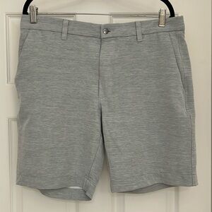 Men’s Callaway Golf shorts in light heather gray size 34
